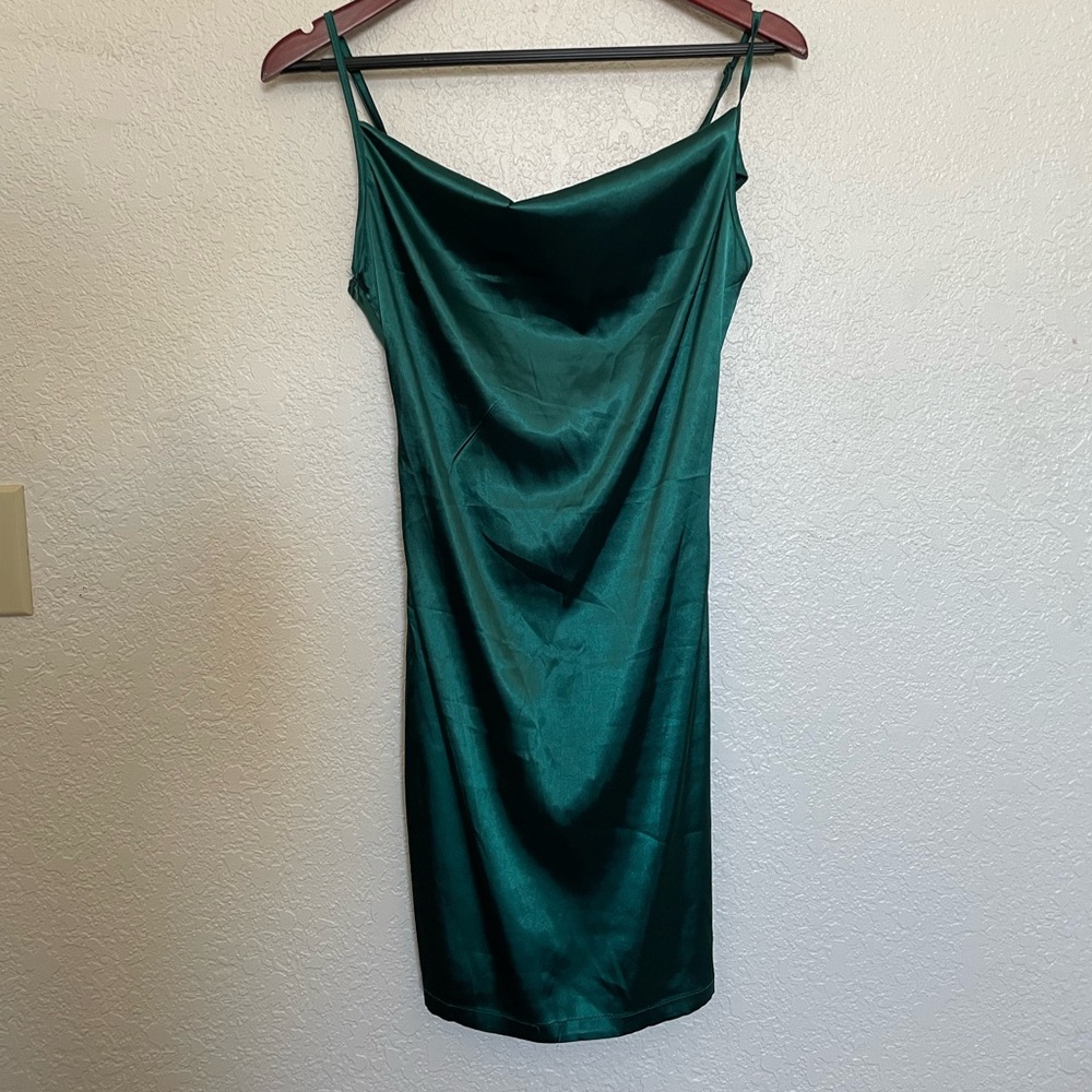 NWOT emerald green satin dress size small